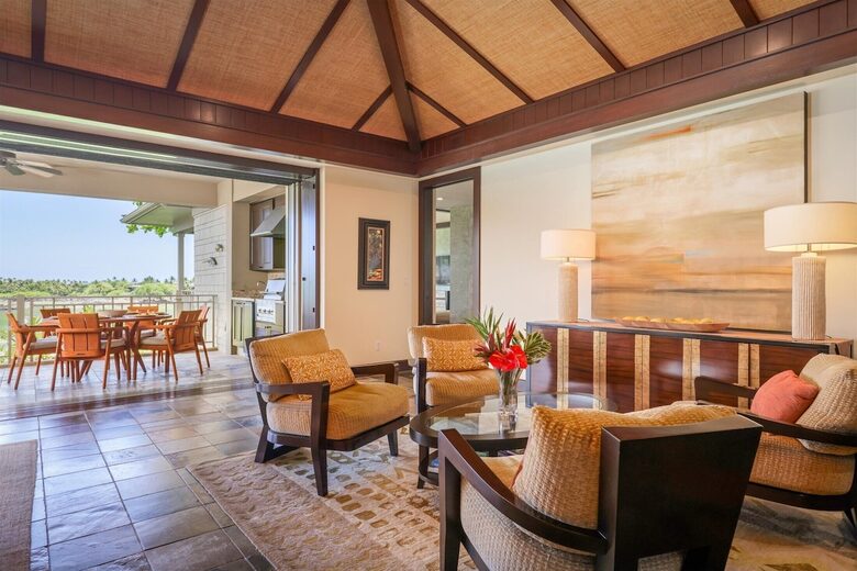 Elegant Hawaiian Retreat with Fairway Views - Kailua Kona, Hawaii