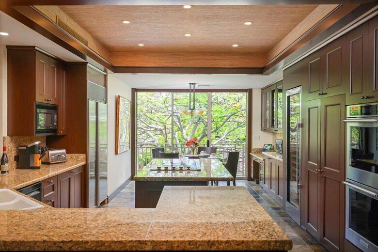 Elegant Hawaiian Retreat with Fairway Views - Kailua Kona, Hawaii