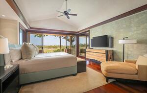Elegant Hawaiian Retreat with Fairway Views - Kailua Kona, Hawaii