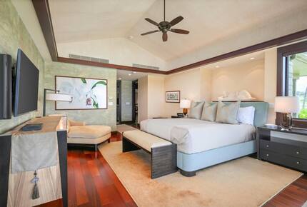 Elegant Hawaiian Retreat with Fairway Views - Kailua Kona, Hawaii