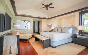 Elegant Hawaiian Retreat with Fairway Views - Kailua Kona, Hawaii