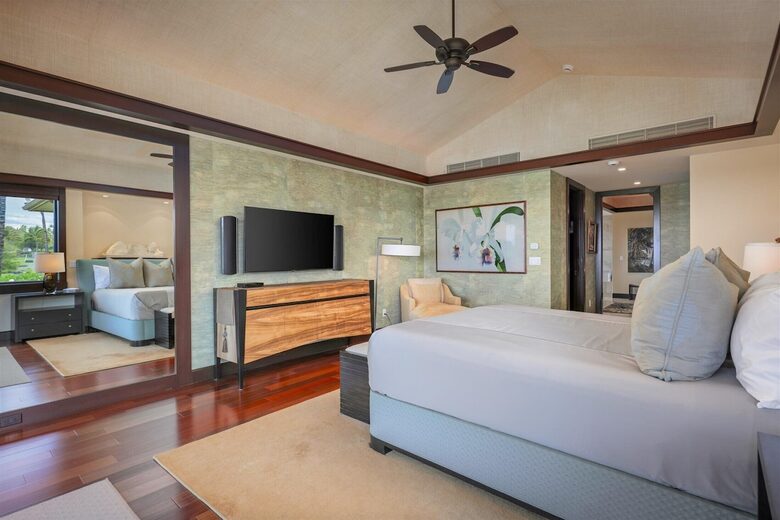 Elegant Hawaiian Retreat with Fairway Views - Kailua Kona, Hawaii