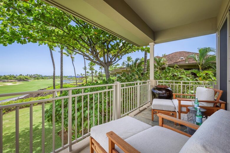 Elegant Hawaiian Retreat with Fairway Views - Kailua Kona, Hawaii