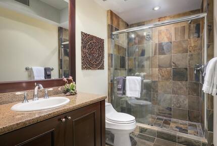 Elegant Hawaiian Retreat with Fairway Views - Kailua Kona, Hawaii