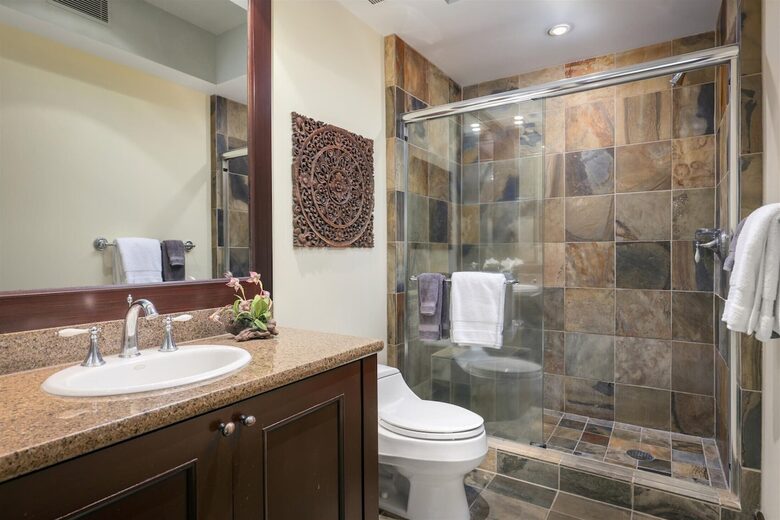 Elegant Hawaiian Retreat with Fairway Views - Kailua Kona, Hawaii