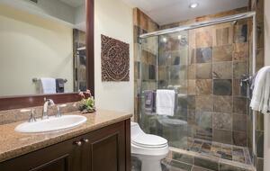 Elegant Hawaiian Retreat with Fairway Views - Kailua Kona, Hawaii