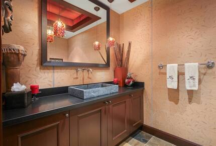 Elegant Hawaiian Retreat with Fairway Views - Kailua Kona, Hawaii