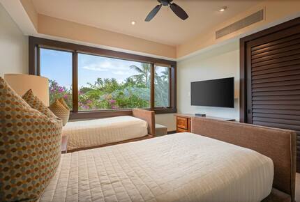 Elegant Hawaiian Retreat with Fairway Views - Kailua Kona, Hawaii