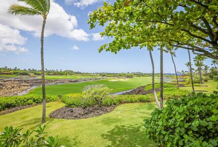 Elegant Hawaiian Retreat with Fairway Views - Kailua Kona, Hawaii