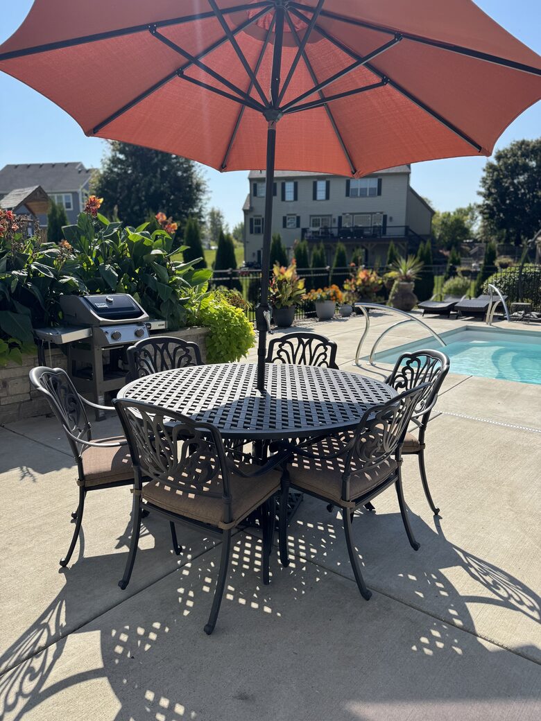 Fox Lake Village Retreat with Saltwater Pool & Hot Tub - Waukesha, Wisconsin