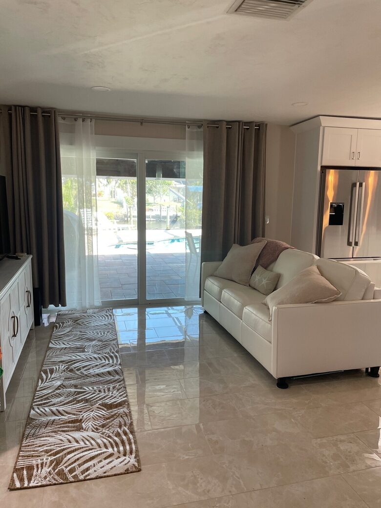 Modern Canal-Front Escape in Southwest Cape Coral - Cape Coral, Florida