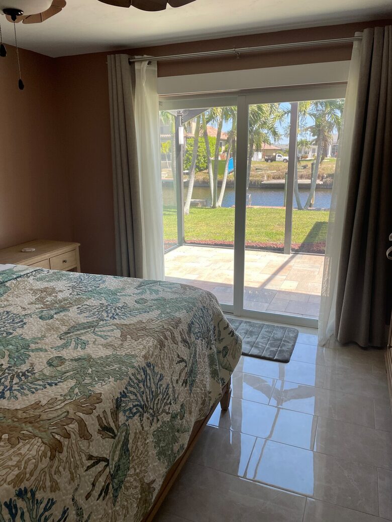 Modern Canal-Front Escape in Southwest Cape Coral - Cape Coral, Florida