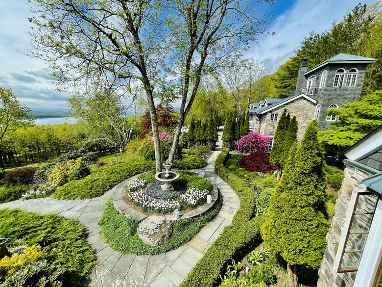 Easter's First Blooms at the Estate and Late April Exclusive Tulip Extravaganza - Woodstock, New York