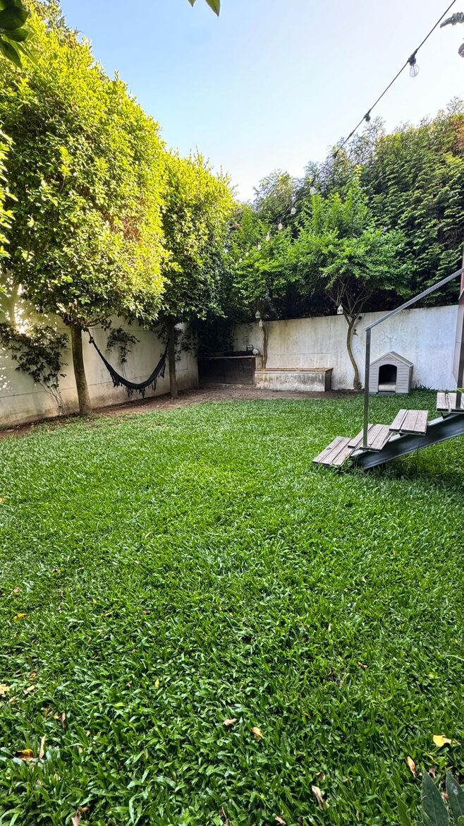 Skyline Serenity | A Contemporary Porto Townhouse - Porto, Portugal