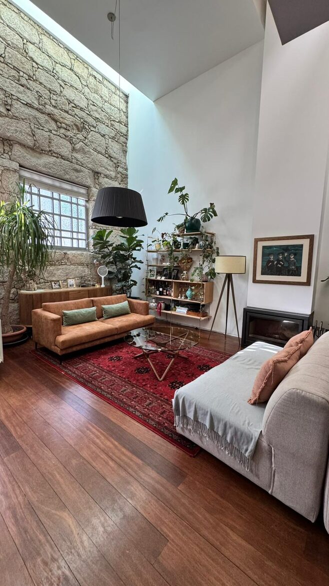 Skyline Serenity | A Contemporary Porto Townhouse - Porto, Portugal