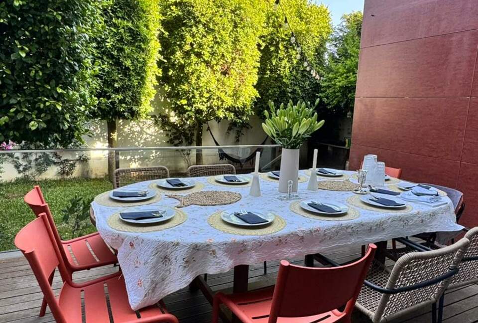 Skyline Serenity | A Contemporary Porto Townhouse - Porto, Portugal