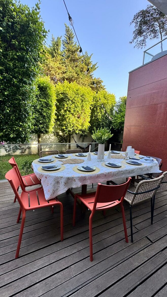 Skyline Serenity | A Contemporary Porto Townhouse - Porto, Portugal