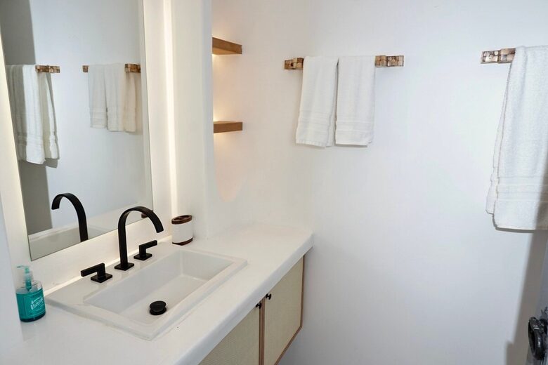 Sophisticated Ilhabela Escape with Elevated Sea Views - Ilhabela, Brazil