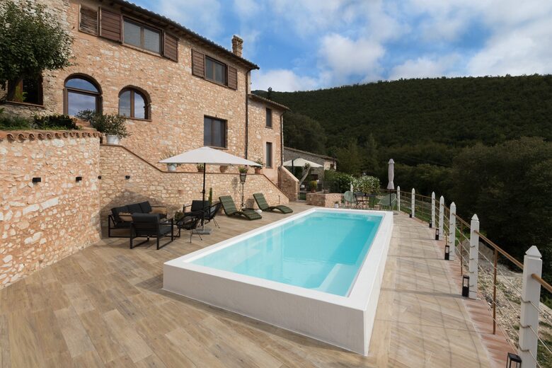 A Refined Country Estate in Umbria - Trevi, Italy