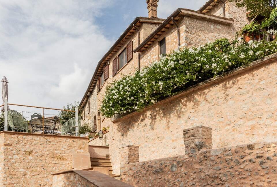 A Refined Country Estate in Umbria - Trevi, Italy