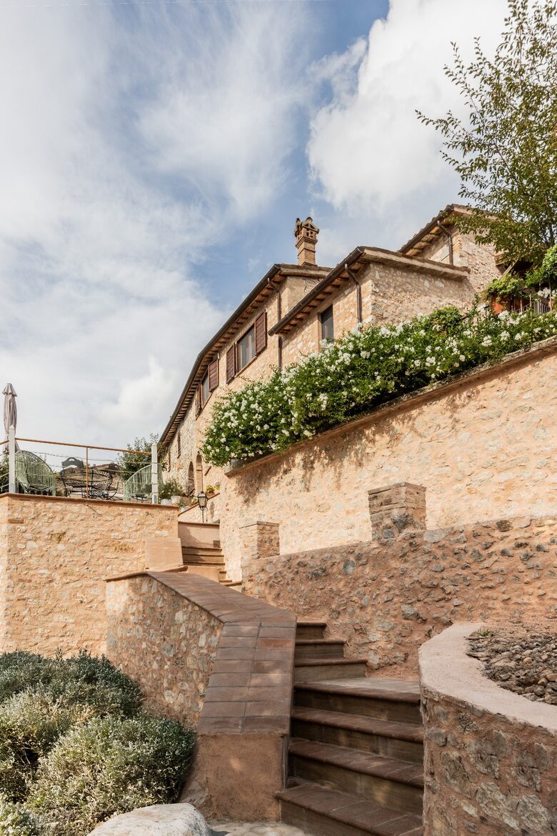 A Refined Country Estate in Umbria - Trevi, Italy