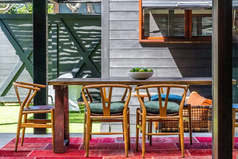 Luxury Beach Retreat Steps from Byron Bay’s Sand and Sea - Byron Bay, Australia