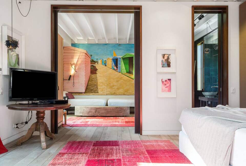 Luxury Beach Retreat Steps from Byron Bay’s Sand and Sea - Byron Bay, Australia