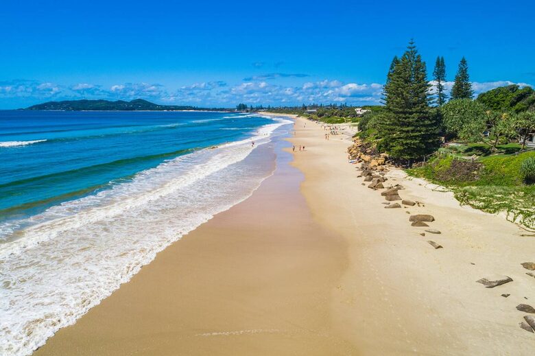 Luxury Beach Retreat Steps from Byron Bay’s Sand and Sea - Byron Bay, Australia