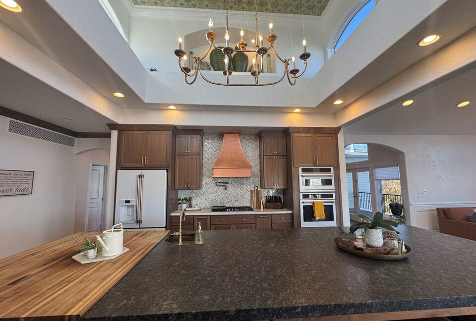 Elegant Idaho Home Overlooking the Snake River - Burley, Idaho