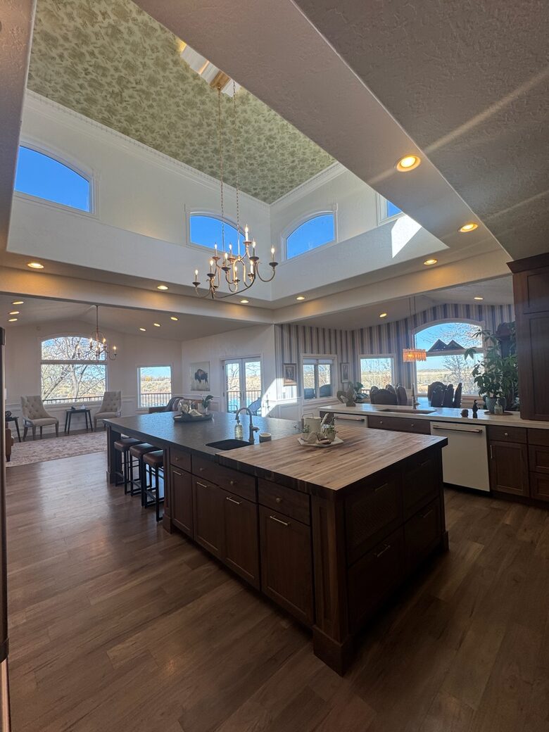 Elegant Idaho Home Overlooking the Snake River - Burley, Idaho