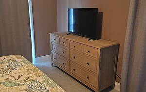 Modern Canal-Front Escape in Southwest Cape Coral - Cape Coral, Florida