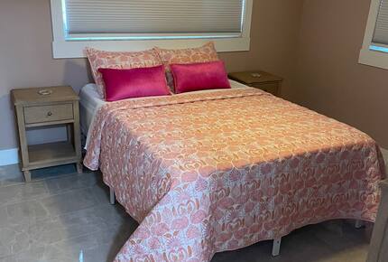 Modern Canal-Front Escape in Southwest Cape Coral - Cape Coral, Florida