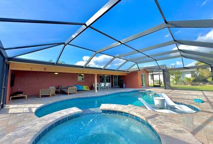 Modern Canal-Front Escape in Southwest Cape Coral - Cape Coral, Florida