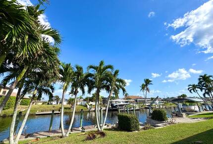Modern Canal-Front Escape in Southwest Cape Coral - Cape Coral, Florida