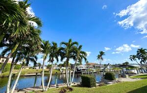 Modern Canal-Front Escape in Southwest Cape Coral - Cape Coral, Florida