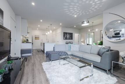 Contemporary Home Base in Lynn Valley - North Vancouver, Canada