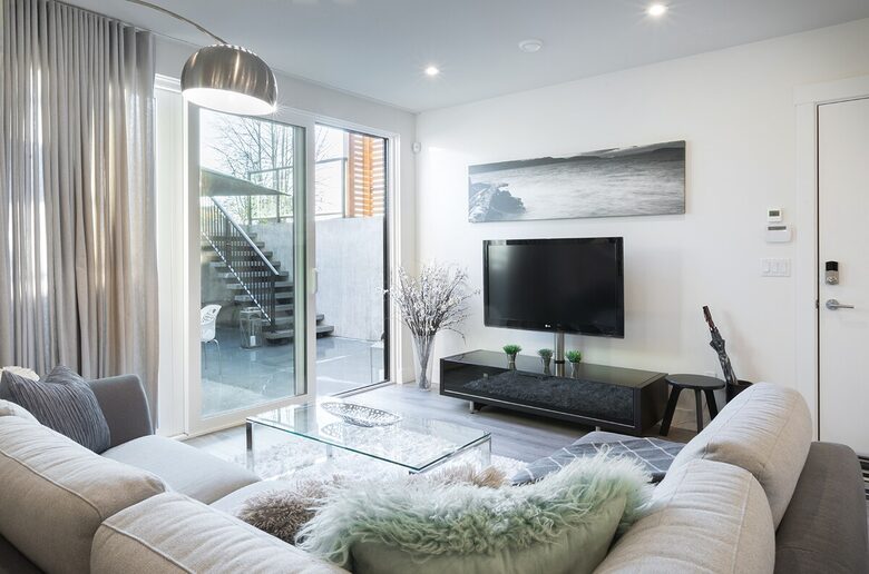 Contemporary Home Base in Lynn Valley - North Vancouver, Canada