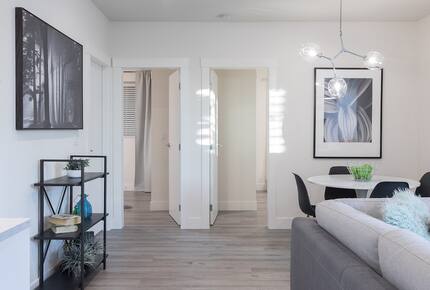 Contemporary Home Base in Lynn Valley - North Vancouver, Canada