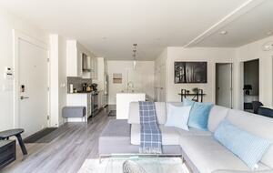 Contemporary Home Base in Lynn Valley - North Vancouver, Canada