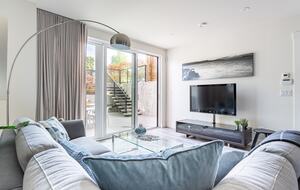 Contemporary Home Base in Lynn Valley - North Vancouver, Canada