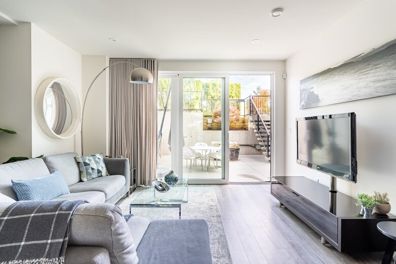 Contemporary Home Base in Lynn Valley - North Vancouver, Canada