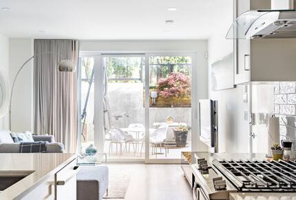 Contemporary Home Base in Lynn Valley - North Vancouver, Canada