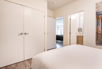 Contemporary Home Base in Lynn Valley - North Vancouver, Canada