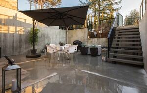 Contemporary Home Base in Lynn Valley - North Vancouver, Canada