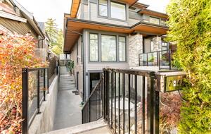 Contemporary Home Base in Lynn Valley - North Vancouver, Canada