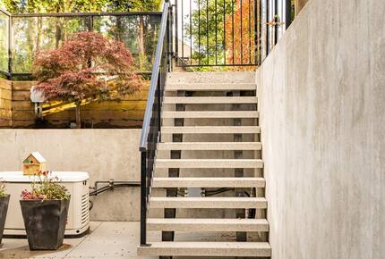 Contemporary Home Base in Lynn Valley - North Vancouver, Canada