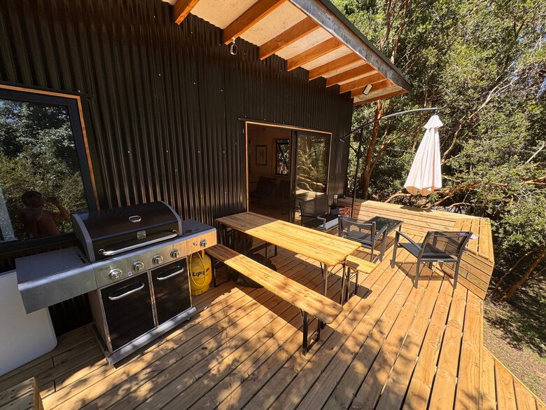 Cozy Forest Cabin Steps from Epulafquen Beach - El Ranco Province, Chile