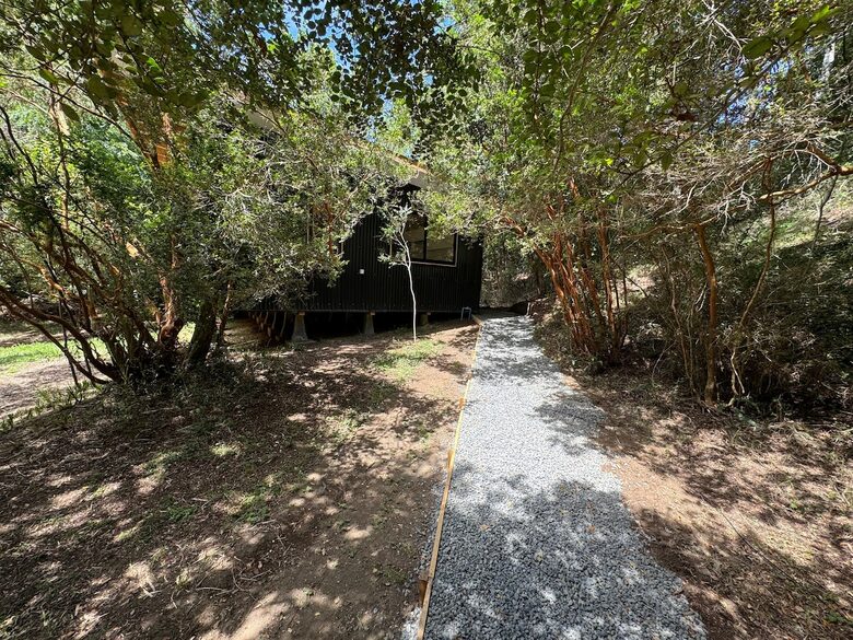 Cozy Forest Cabin Steps from Epulafquen Beach - El Ranco Province, Chile
