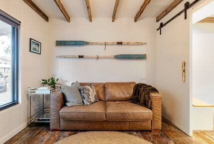 Captain’s Cottage | Charming Coastal Escape in St Leonards - St Leonards, Australia