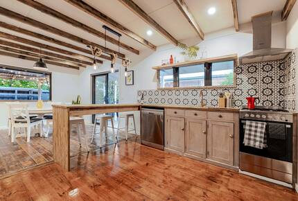 Captain’s Cottage | Charming Coastal Escape in St Leonards - St Leonards, Australia